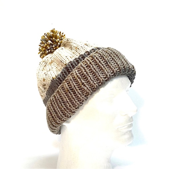 NWT HandKnit Unisex Neutral Tones Slouch Beanie Hat w/ PomPom One Size Fits Most - Picture 8 of 8